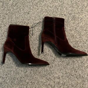 Women's Velvet Pointed-Toe Ankle Boots in Burgundy